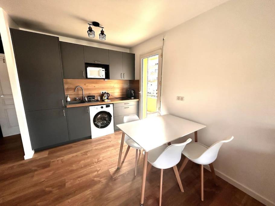 Superbe Studio Climatise Avec Terrasse Proche Mer Cagnes-sur-Mer Esterno foto